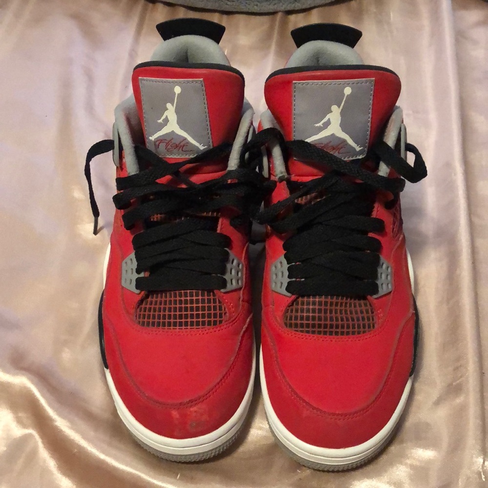 Jordans 4s Toro’s